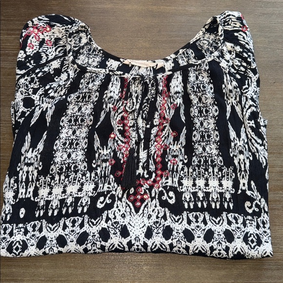 Soft Surroundings black ikat crinkle gauze tunic blouse with sequins - Picture 2 of 7